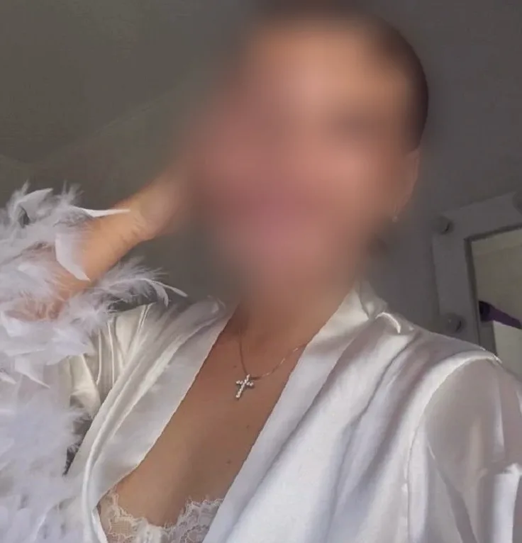 Rebecca, 25 anni